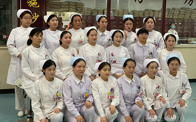 【5.12护士节】kaiyun开云,kaiyun开云(中国)举办茶话会白衣天使受表彰(图1)